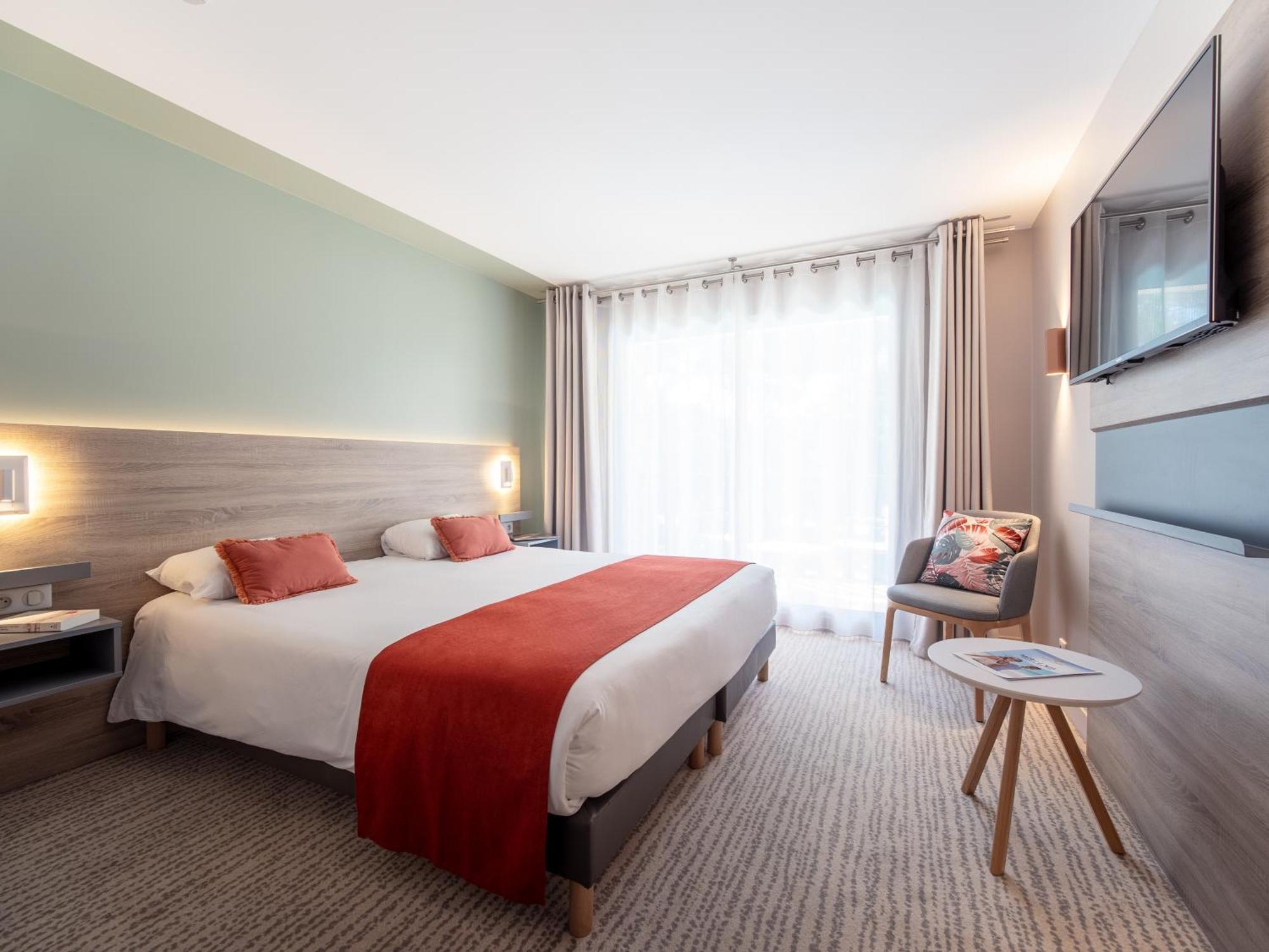 Hotel & Spa Vitalparc, The Originals Collection Лаканау Екстериор снимка