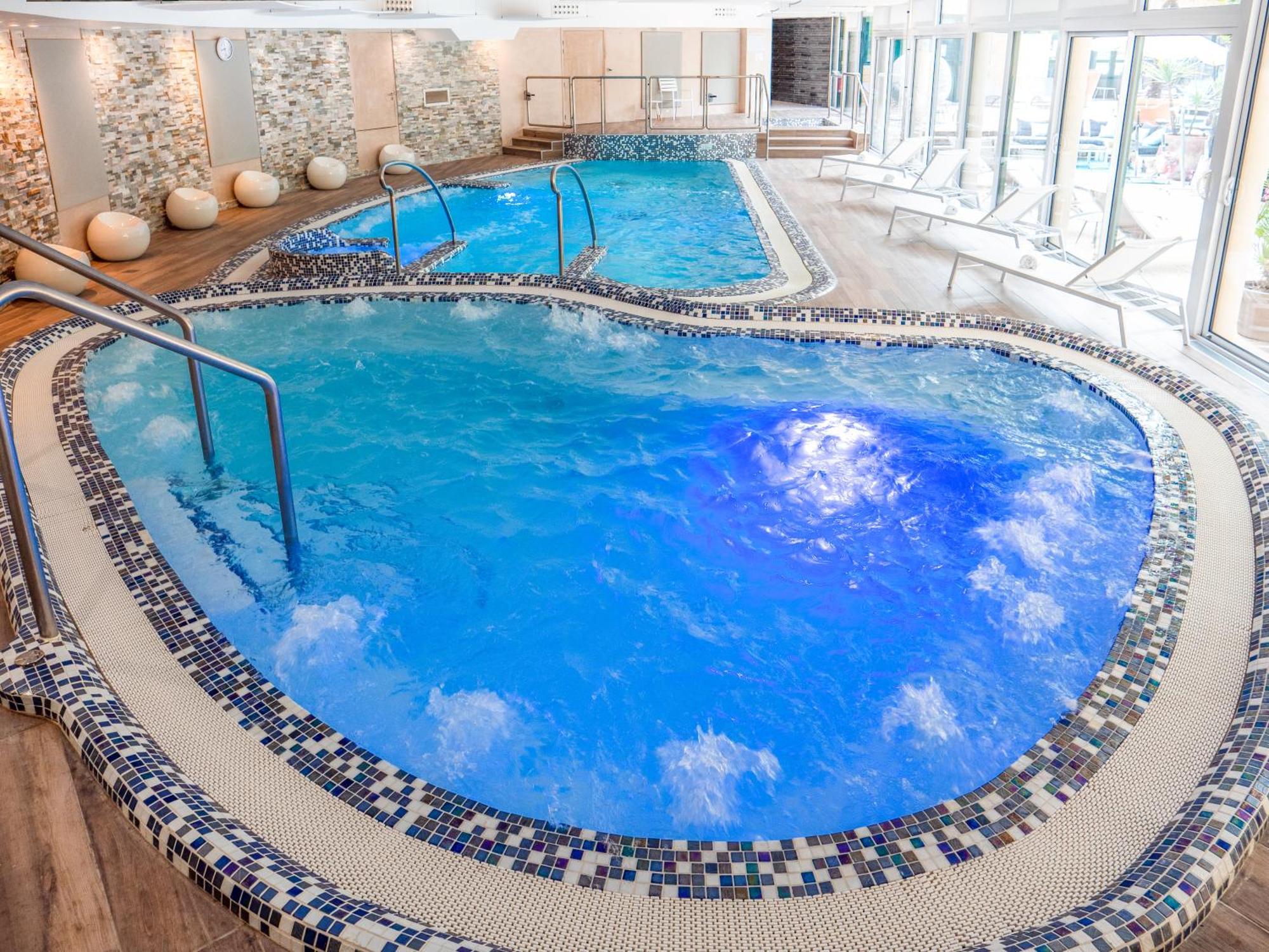 Hotel & Spa Vitalparc, The Originals Collection Лаканау Екстериор снимка